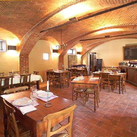 Albergo Cantine Ascheri Bra Ngoại thất bức ảnh