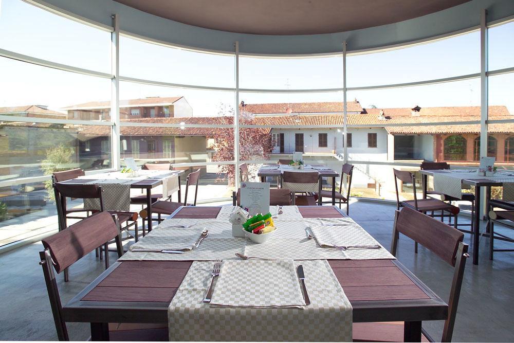 Albergo Cantine Ascheri Bra Ngoại thất bức ảnh