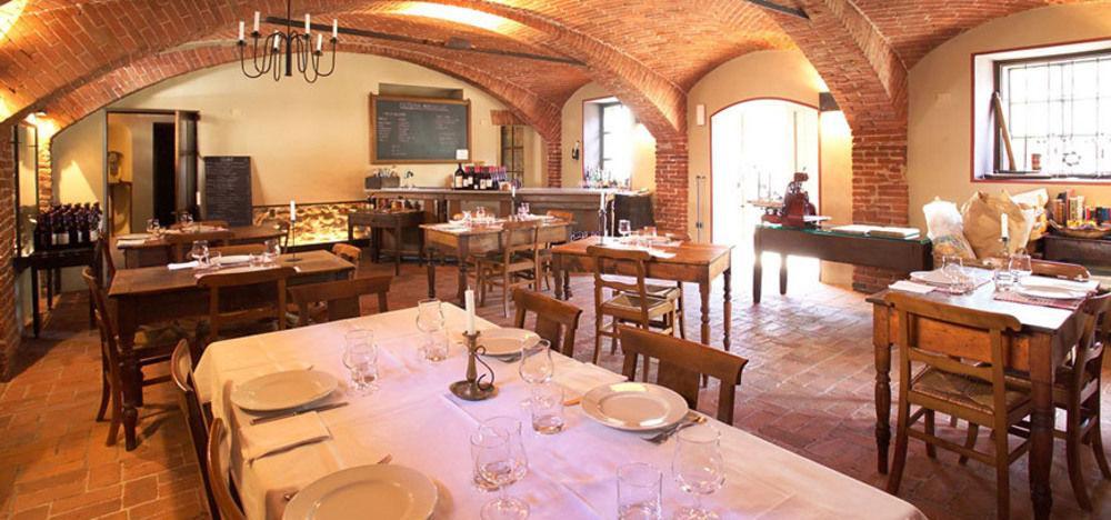 Albergo Cantine Ascheri Bra Ngoại thất bức ảnh
