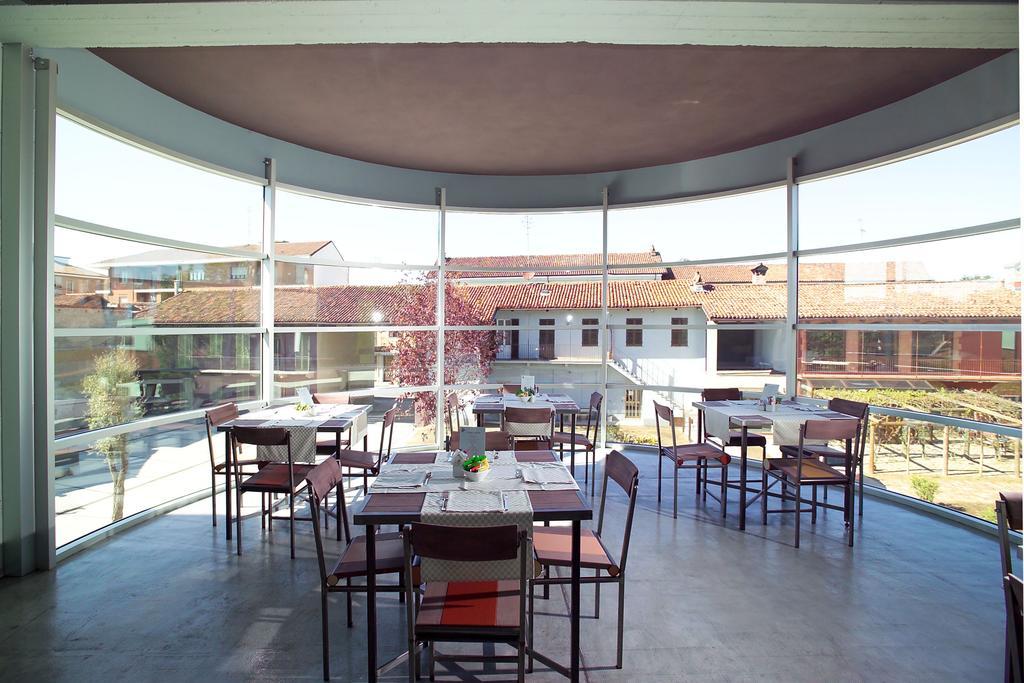 Albergo Cantine Ascheri Bra Ngoại thất bức ảnh